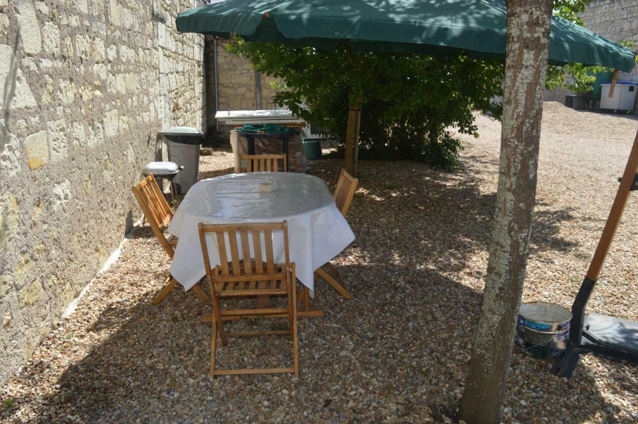 Gite Dans Le Vignoble De Bourgueil Le Port Boulet Exteriör bild